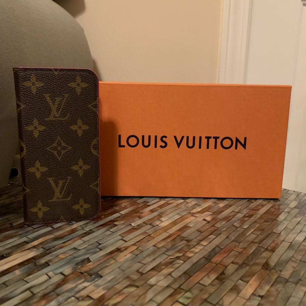 Authentic Louis Vuitton iPhone X (10) Folio